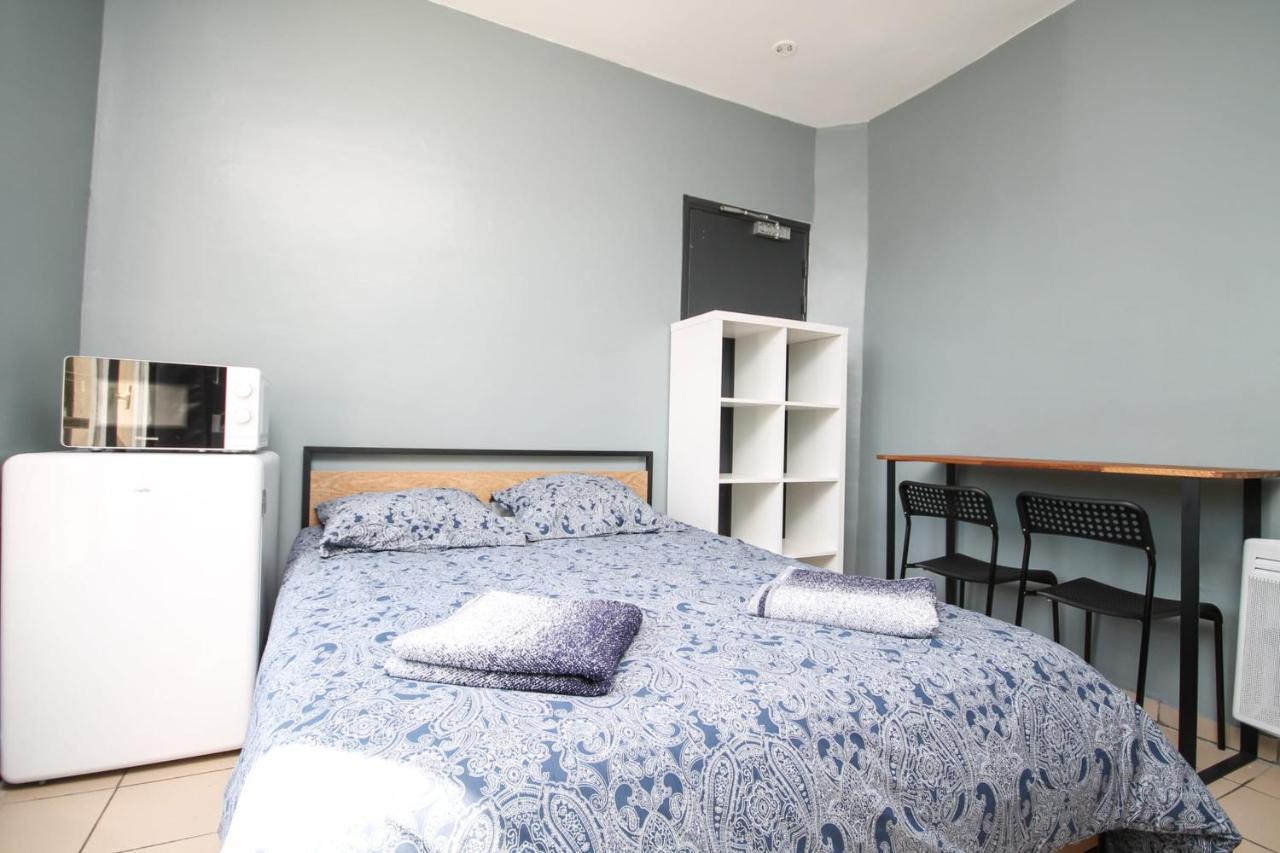 08 - Chambre Proche Paris Et Transports Avec Tv Wifi Saint-Denis  Exteriör bild